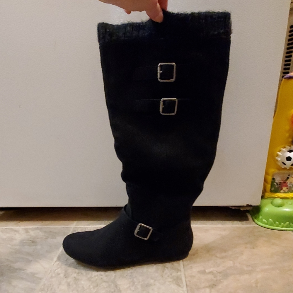 Boots - Picture 2 of 2